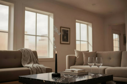 Vela decorativa acanalada negra